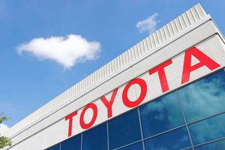 Léta o ní pochybovali. Teď Toyota s hybridy vládne světovému trhu - Seznam Zprávy